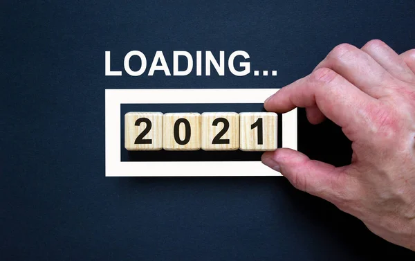 Loading New Year 2021 Hand Putting Wood Cube Progress Bar — Stock Photo, Image