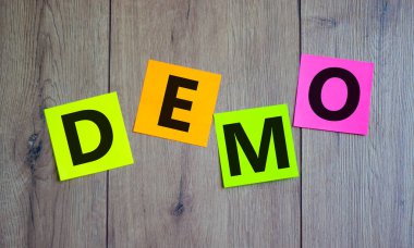 Güzel ahşap zemin üzerinde 