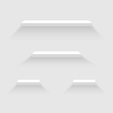 Boş beyaz odada aydınlık ve gölgeli raflar.