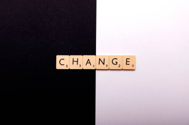 Plastik küple yazılmış sözcüğü değiştir