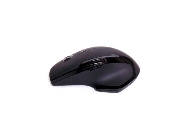 Siyah kablosuz bilgisayar faresi beyaz arkaplanda izole edildi