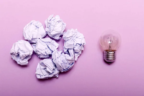 Concepto Inspiración Papel Arrugado Metáfora Bombilla Luz Para Una Buena — Foto de Stock