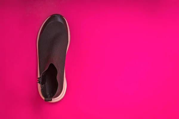 Mooie Modieuze Sokken Sneakers Een Roze Achtergrond Minimaal Ontwerp Van — Stockfoto