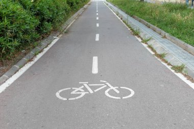 Şehirde boş bisiklet yolu