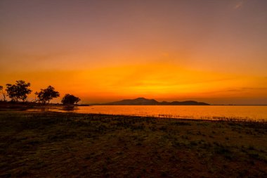 Bang phra rezervuarında manzara gün batımı, Sriracha chon buri, thailand