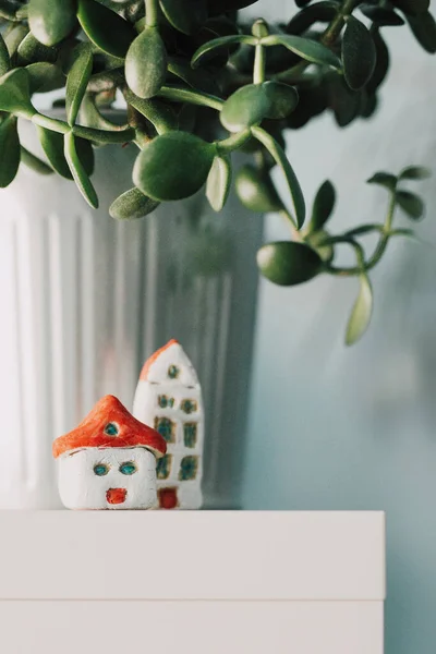 Cute Diy Rumah Rumah Mainan Atas Meja Dengan Tanaman Rumah — Stok Foto