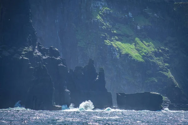 アイルランドのクレア州の母の崖へのボート旅行 — ストック写真