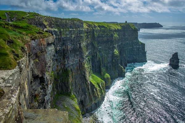 Promenader Mycket Spektakulära Klipporna Moher Clare Irland — Stockfoto