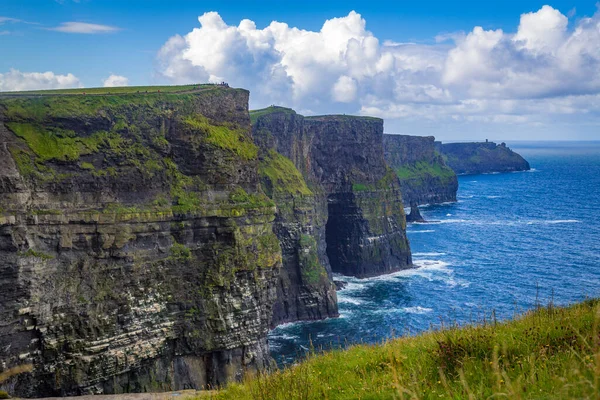 Marche Sur Les Falaises Très Spectaculaires Moher Clare Irlande — Photo