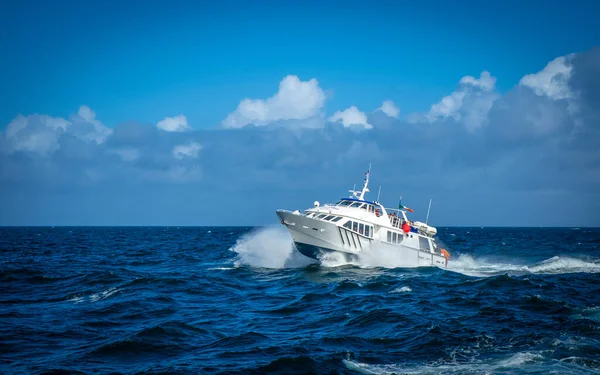 Navio Cruzeiro Viagem Barco Marítimo Doolin Para Espectaculares Falésias Moher — Fotografia de Stock