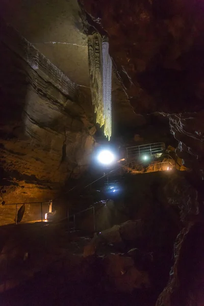 Velmi Velký Stalaktit Jeskyni Poblíž Doolin Clare Irsko — Stock fotografie