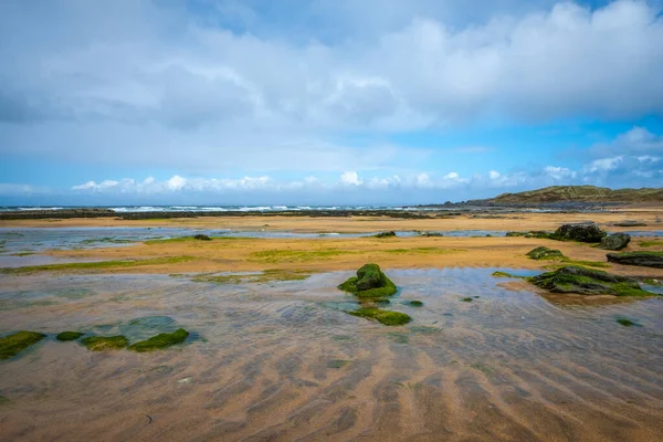Camminando Lungo Meravigliosa Spiaggia Fanore Sul Burren Clare Irlanda — Foto Stock