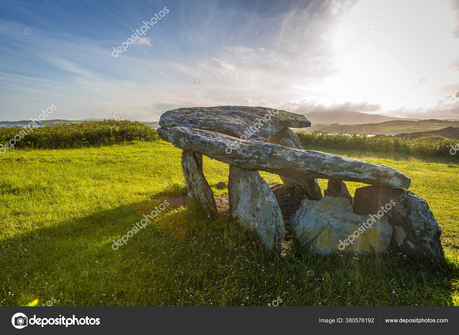 Tumba Cuña Altar 4000 Años Toormore West Cork Irlanda fotografía de