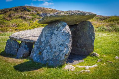 4000 yıllık Altar Wedge Mezarı, Toormore, West Cork, İrlanda