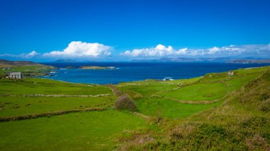 İrlanda, Beara Yarımadası 'nın kuzey tarafındaki muhteşem manzara.