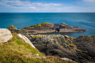 Sherkin Adası 'ndaki okyanus kayalıkları, West Cork, İrlanda