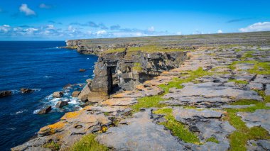Dun Aonghasa 'daki Cliff Inshmore, Aran Adaları, Co Galway, İrlanda