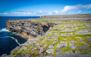 Dun Aonghasa 'daki Cliff Inshmore, Aran Adaları, Co Galway, İrlanda