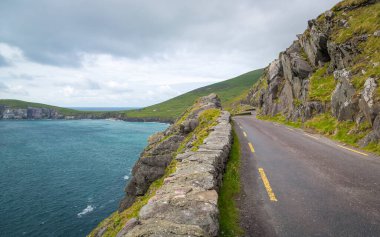 Dingle Yarımadası 'ndaki Slea Head Yolu, Co Kerry, İrlanda