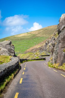 Dingle Yarımadası 'ndaki Slea Head Yolu, Co Kerry, İrlanda