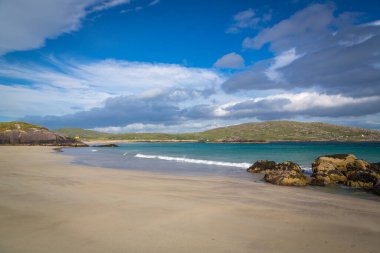 Derrynane Sahili 'nden Abbey Adası' na yürü.