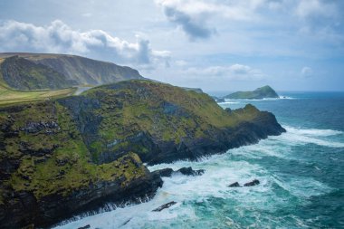 İrlanda 'daki güzel okyanus Kerry Kayalıkları