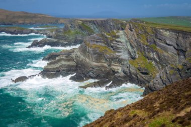 İrlanda 'daki güzel okyanus Kerry Kayalıkları