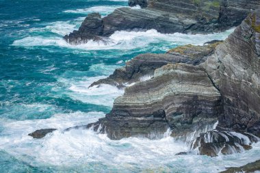 İrlanda 'daki güzel okyanus Kerry Kayalıkları