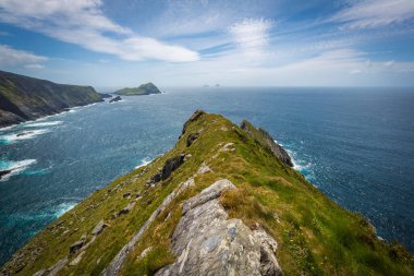 İrlanda 'daki güzel okyanus Kerry Kayalıkları