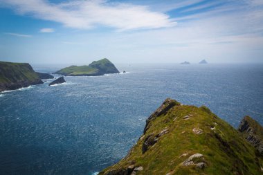 İrlanda 'daki güzel okyanus Kerry Kayalıkları