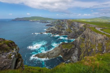 İrlanda 'daki güzel okyanus Kerry Kayalıkları