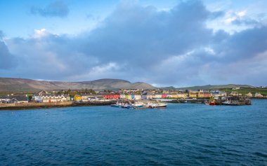 İrlanda 'nın Kerry ilçesindeki Portmagee köyü