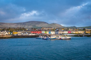 İrlanda 'nın Kerry ilçesindeki Portmagee köyü