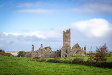 Moyne Manastırı Killala yakınlarında, Co Mayo, İrlanda