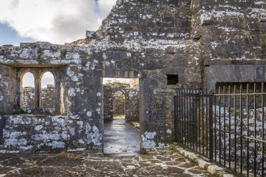 Moyne Manastırı Killala yakınlarında, Co Mayo, İrlanda