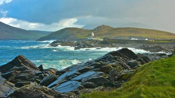 Cromwell Point Farol Costa Oceânica Pedra Irlanda — Fotografia de Stock