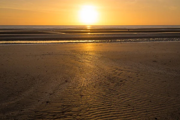 Belo Nascer Sol Sobre Costa Mar — Fotografia de Stock