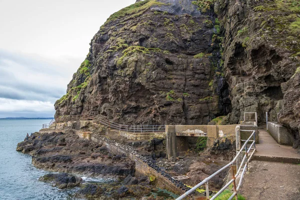 アイルランドの黒頭の海の崖 — ストック写真