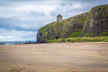 Aşağı Tepe Kumsalı, Co Derry, Kuzey İrlanda