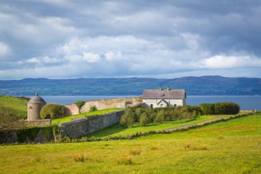 Castlerock 'taki Mussenden Tapınağı, Co Derry, Kuzey İrlanda