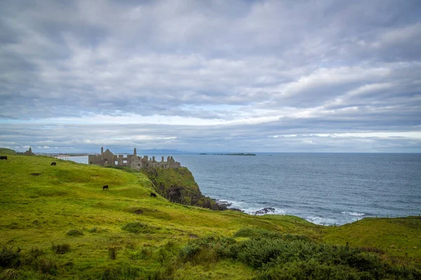 Dunluce Hrad Nyní Zničený Středověký Hrad Severním Irsku — Stock fotografie