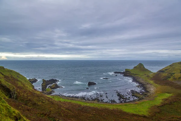 Giant Causeway Oblast Asi 000 Vzájemně Propojených Čedičových Sloupů Což — Stock fotografie