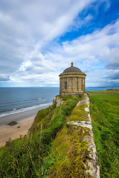 Castlerock 'taki Mussenden Tapınağı, Co Derry, Kuzey İrlanda