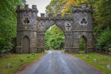 Barbican Kapısı Tollymore Orman Parkı, Newcastle, Kuzey İrlanda