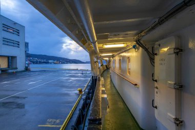 Norveç kıyılarında seyir için eski yolcu gemisi Trondheim 'da yatıyor.