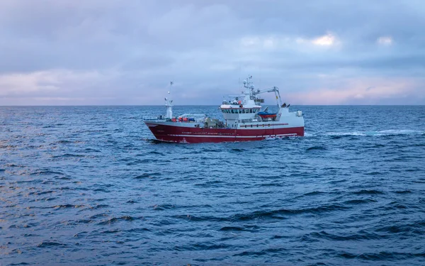 Trawler Boot Zee Bij Noorwegen — Stockfoto