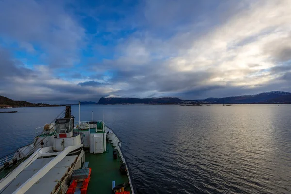 Viaggiando Una Nave Torvik Alesund Norvegia — Foto Stock