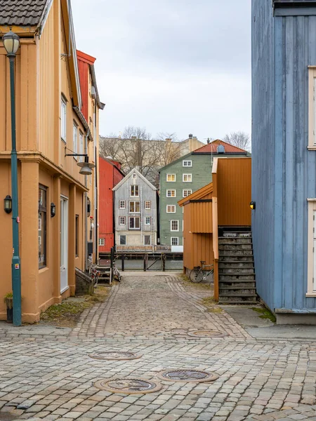 Case Colorate Sul Fiume Nidelva Trondheim Nel Fiordo Trondheim — Foto Stock