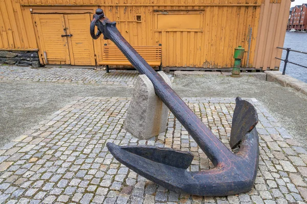 Massief Metalen Anker Aan Rivier Nidelva Trondheim — Stockfoto