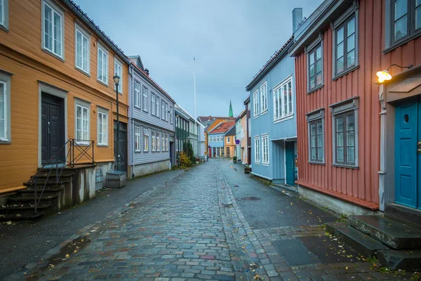 Case Colorate Sul Fiume Nidelva Trondheim Nel Fiordo Trondheim — Foto Stock